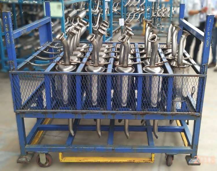 Part exhaust racking